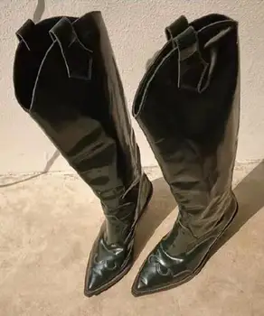 Новост 2019 година, пролетта черни/зелени обувки V-образна форма от лачена кожа с остри пръсти, без закопчалка, прозрачен, на танкетке 85 мм, ток до коляното