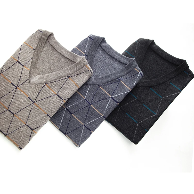 Нов модерен брендовый пуловер за мъжете, пуловери, приталенные скок с V-образно деколте, вязаная дебела топла есенна ежедневно облекло в корейски стил за мъже - 4